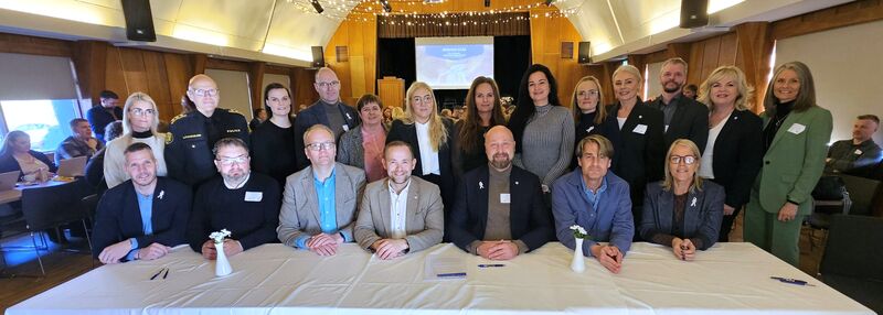 Fra-undirskrift_Fulltruar-allrai